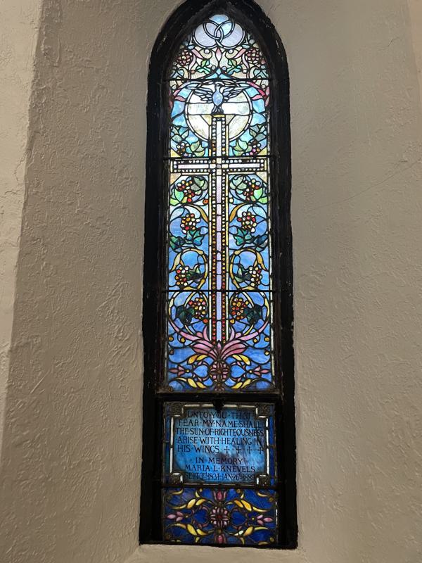 Knevels Memorial Window:  ornamental with cross