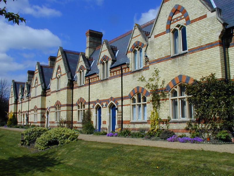 Hills Road: 1-7 Royal Albert Homes (Peck and Stevens)
