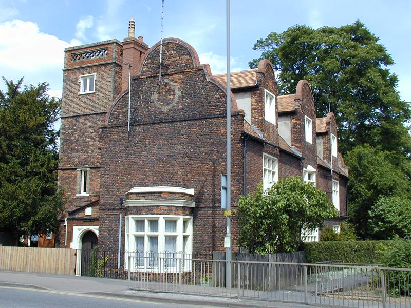 Chesterton Road: Chesterton Hall