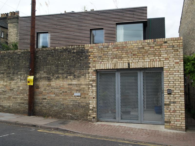 Auckland Road: Hairy House, 16 (Jeremy Ashworth and Emma Parkes)
