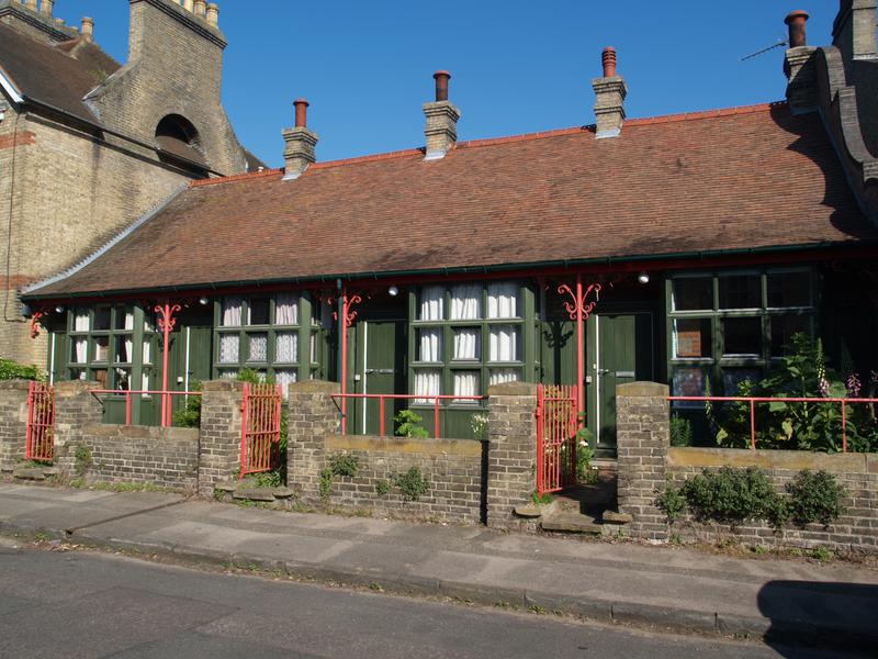 Church Street: Mansfield Almshouses, 18-21 (David Raven)