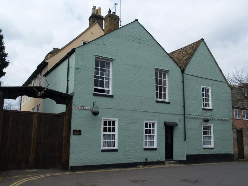 Ferry Lane: 22 and Roebuck House, 28