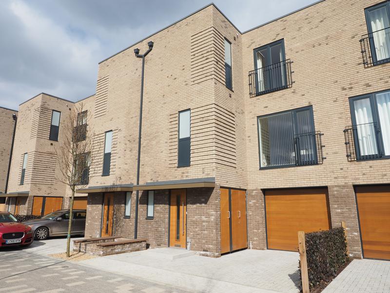 Lilywhite Drive: 4-6 (Formation Architects)