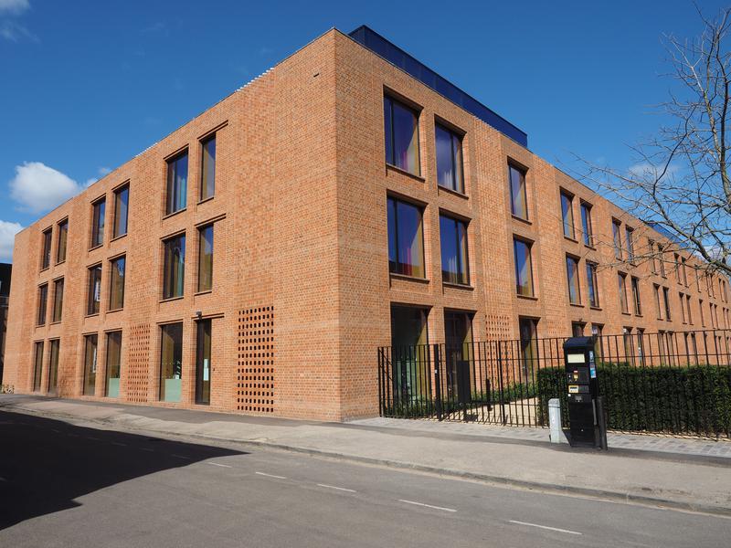 Newnham College: Newnham Walk: Dorothy Garrod Building (Walters and Cohen Architects)