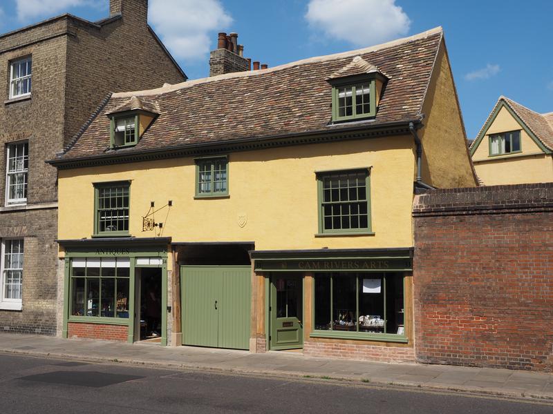 Trumpington Street: 33-34