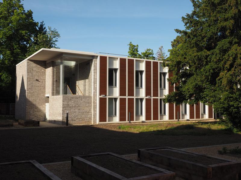 King's College: Cranmer Road: Stephen Taylor Building (Allies and Morrison)