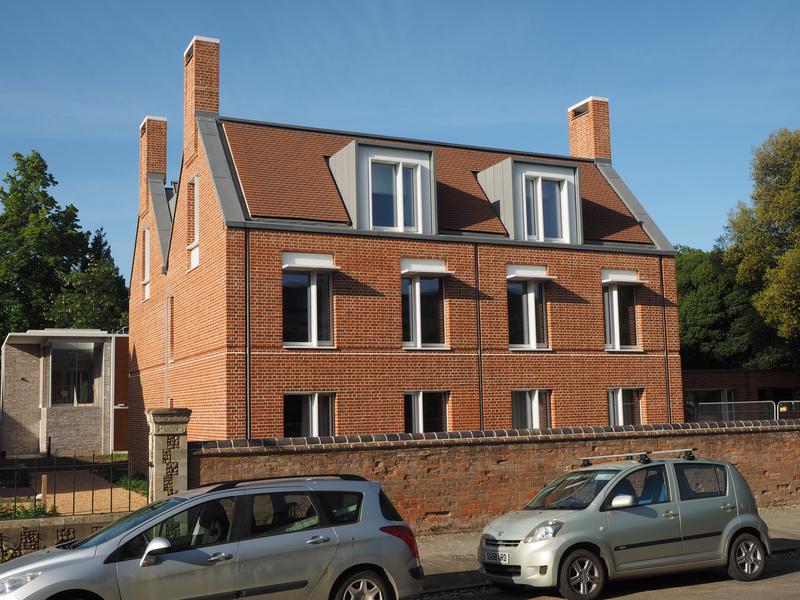 King's College: Cranmer Road: Villa Building (Allies and Morrison)