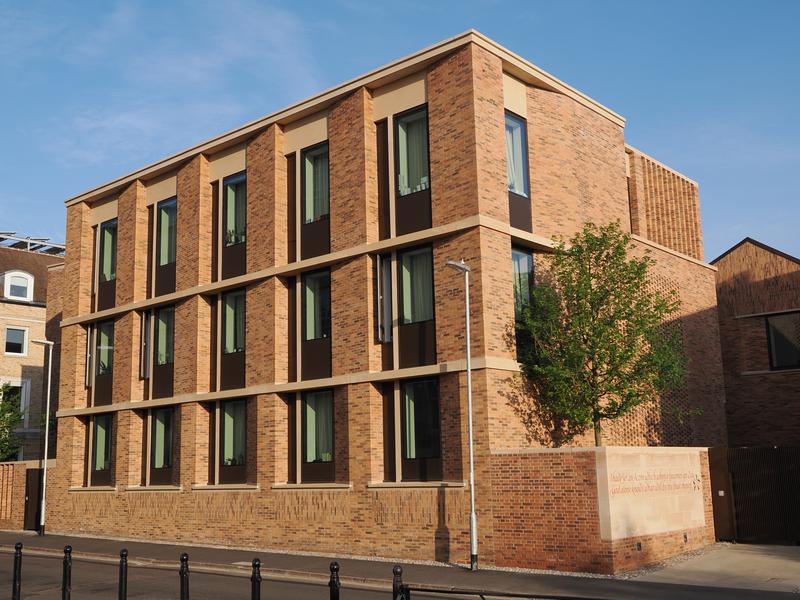 Emmanuel College: Park Terrace: Young's Court (Stanton Williams)