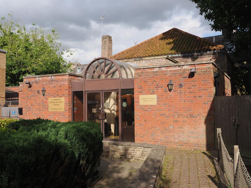 Thompson's Lane: Cambridge Jewish Centre, Cambridge Synagogue, 3 (Cecil J Eprile and RJ Hersh)