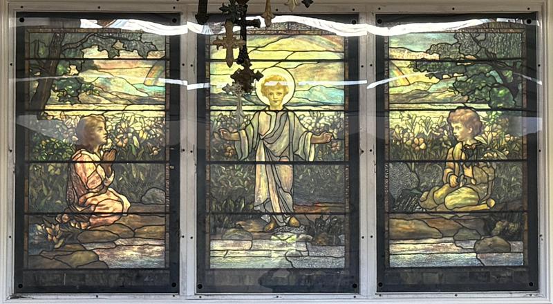 Duer Memorial Window:  boy Jesus and two children