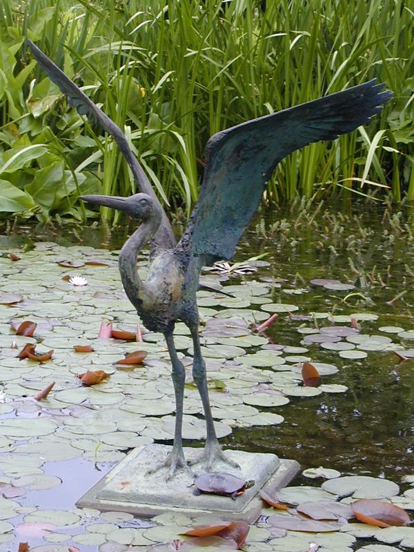 Northampton, Massachusetts (MA): Smith College: Great Blue Heron (1987, by Elliot Offner) (with real turtle)