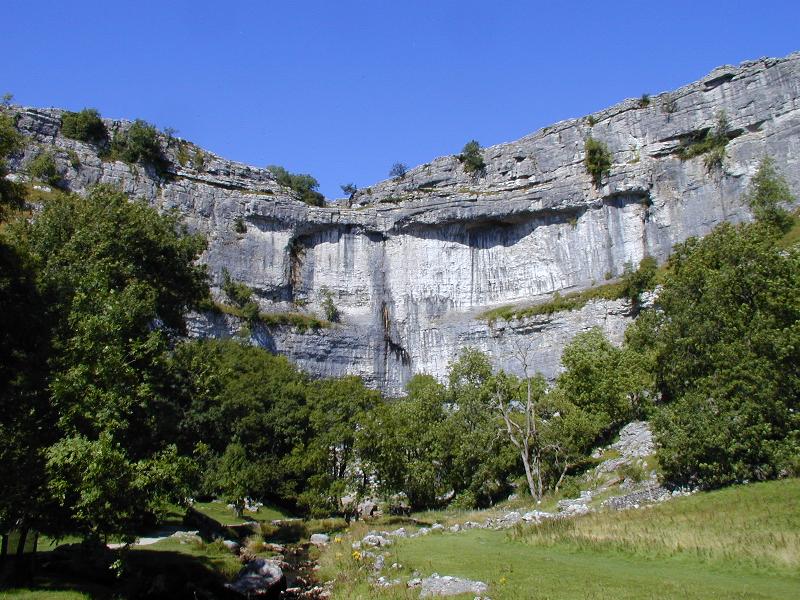 Malham, England: Malham Cove: view from below