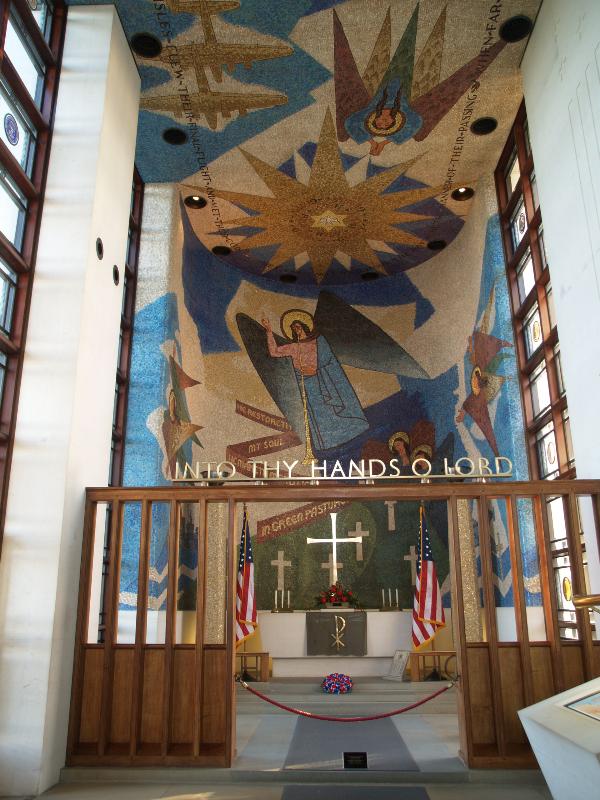 Madingley, England: American War Cemetery: altar and mosaic memorial (1956, Francis Scott Bradford)