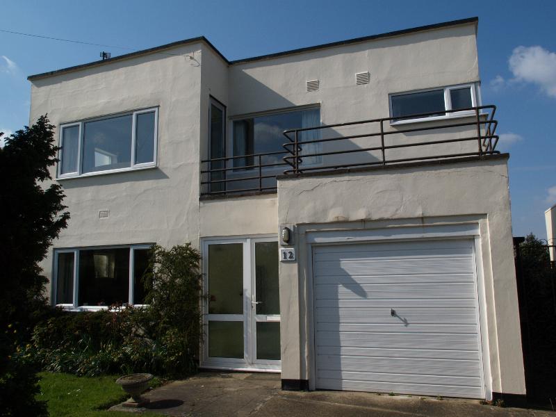 Frinton-on-Sea, England: Graces Walk: 12 (1935-1938, J.T. Shelton)