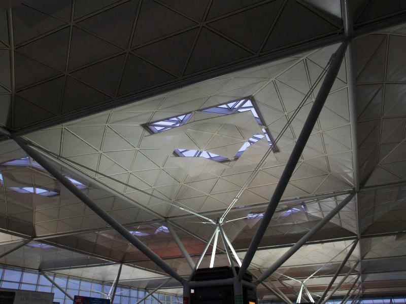 Stansted, England: Stansted Airport: terminal building roof detail (1981-1991, Norman Foster and Partners)
