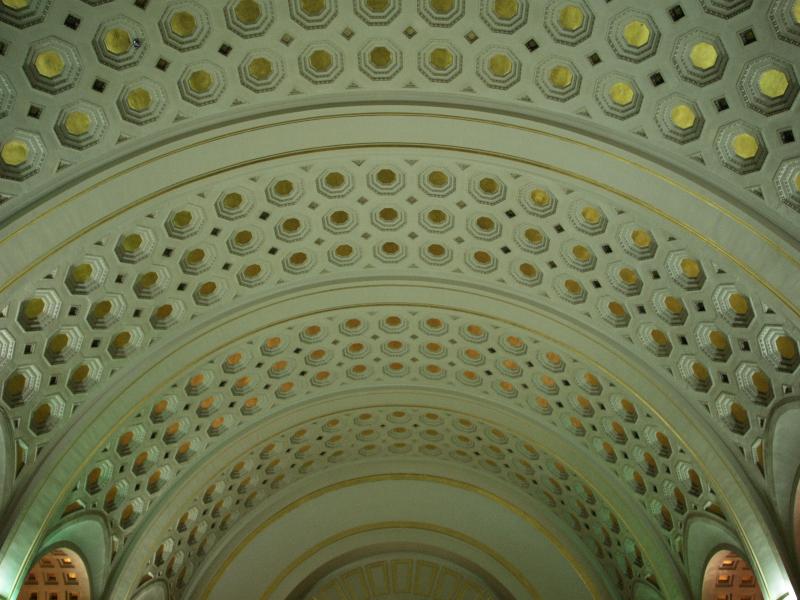 Washington, DC: Union Station (Massachusetts Avenue): ceiling (1907, Daniel Burnham, assisted by Pierce Anderson, restored 1981-1988)
