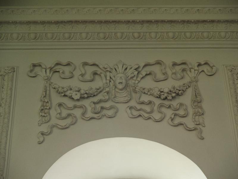 Cambridge, England: Pembroke College: chapel wall decoration