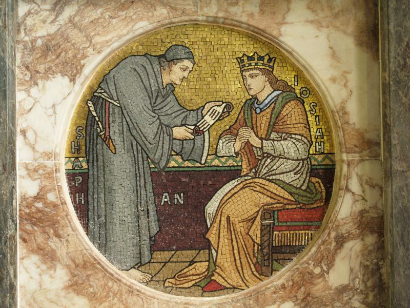 Cambridge, England: Gonville and Caius College: chapel apse mosaic (the finding of the scroll of the Law in the Temple by Josiah) (1870, made by firm of Antonio Salviati)