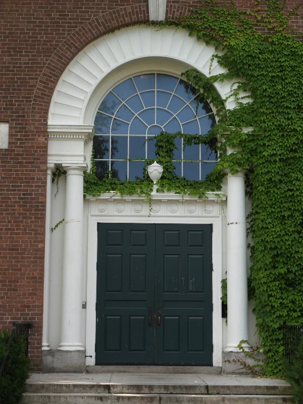 Northampton, Massachusetts (MA): Smith College: Scott Gymnasium entrance (1924, Ames and Dodge)