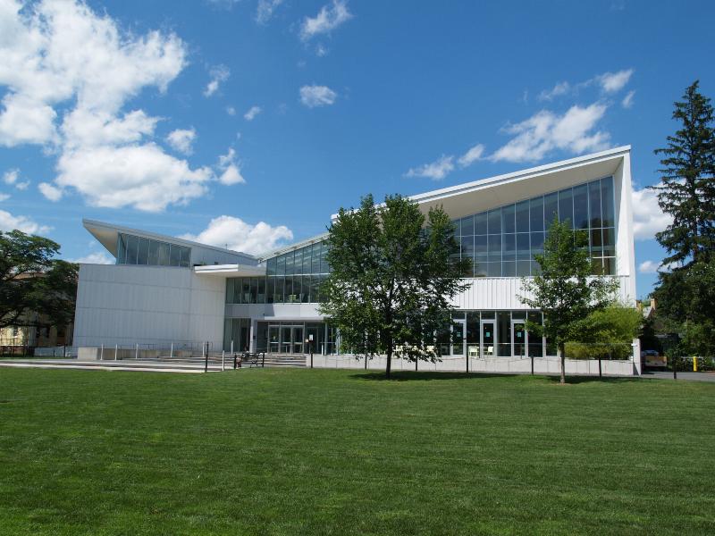 Northampton, Massachusetts (MA): Smith College: Campus Center, summer (2003, Weiss/Manfredi Architects)