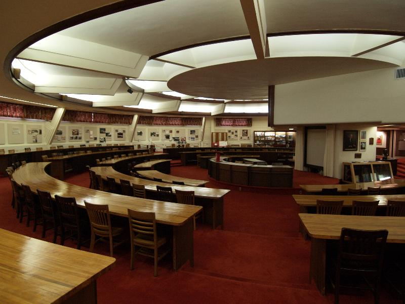 Lakeland, Florida (FL): Florida Southern College: Thad Buckner Building (was E.T. Roux Library), reading room interior view (1941-1945, Frank Lloyd Wright)