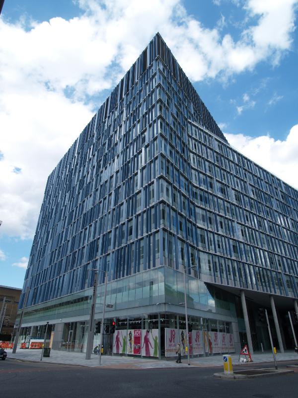 London, England: Bankside One (part of Bankside 123) (Southwark Street): view (Allies and Morrison, 2007)