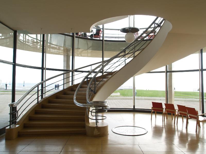 Bexhill-on-Sea, England: De La Warr Pavilion: spiral staircase (1935, Erich Mendelsohn and Serge Chermayeff; restored 2005, John McAslan and Partners)