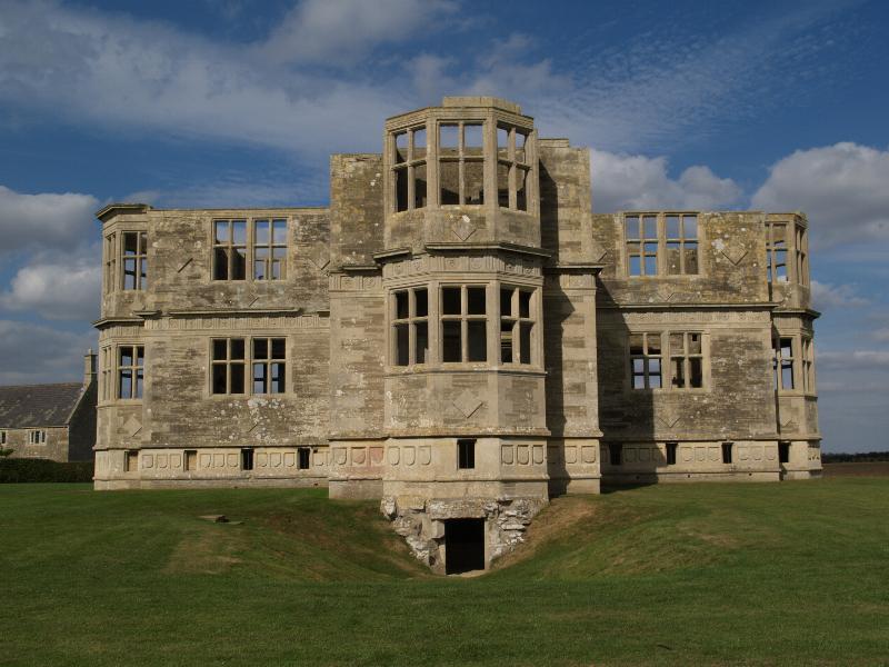 Aldwincle, Northamptonshire, England: Lyveden New Bield: view from south (1595-1605)