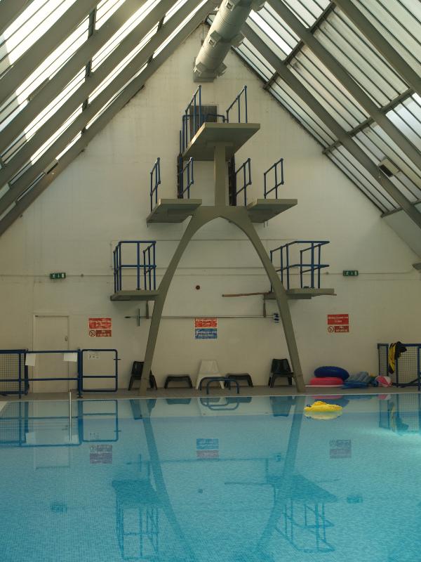 London, England: Pioneer Health Centre (now Frobisher Place; St Mary's Road, Peckham): swimming pool diving platform (1934-1935, architect Owen Williams)