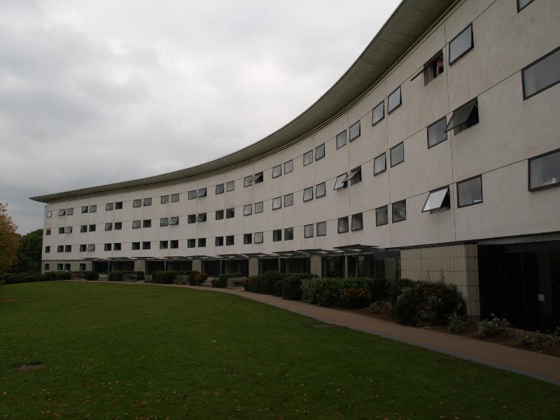 Norwich, England: Univesity of East Anglia: Constable Terrace (1993, Rick Mather Architects)
