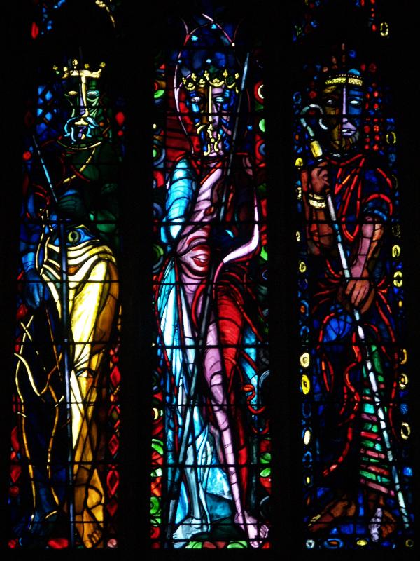 Oundle, England: Oundle School Chapel: The Judge, The Teacher, The Shepherd (1956, designed by John Piper, made by Patrick Reyntiens)