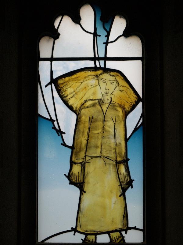 Oundle, England: Oundle School Chapel: angel (2005, Mark Angus)