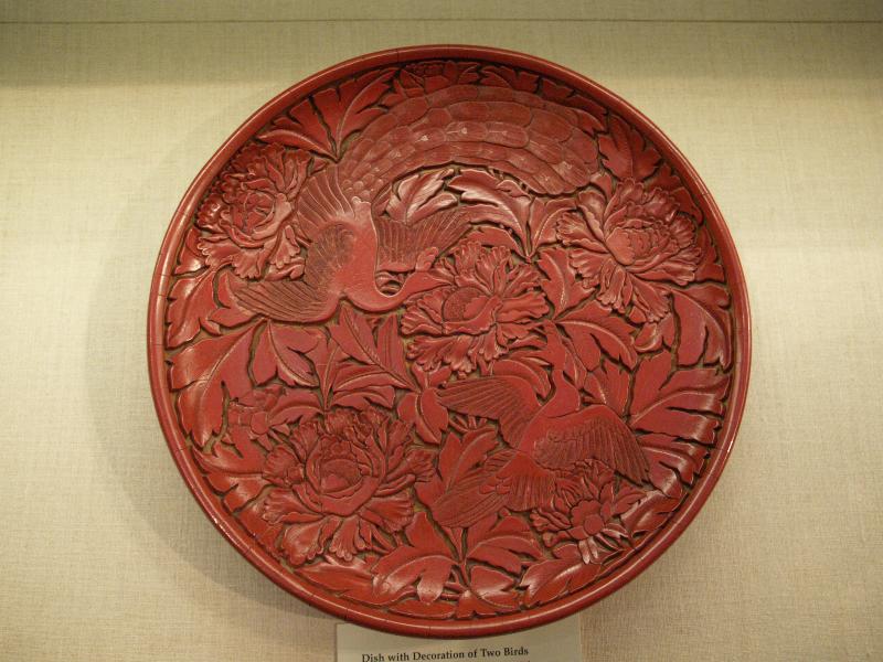 New York City, NY: Metropolitan Museum of Art: lacquer dish with decoration of two birds (China, early 15th century)