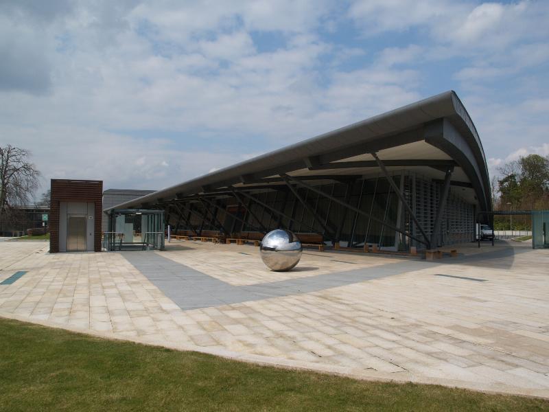 Hinxton, England: Sanger Institute (Wellcome Trust Genome Campus): Cairns Pavilion, view (2005, architect NBBJ)