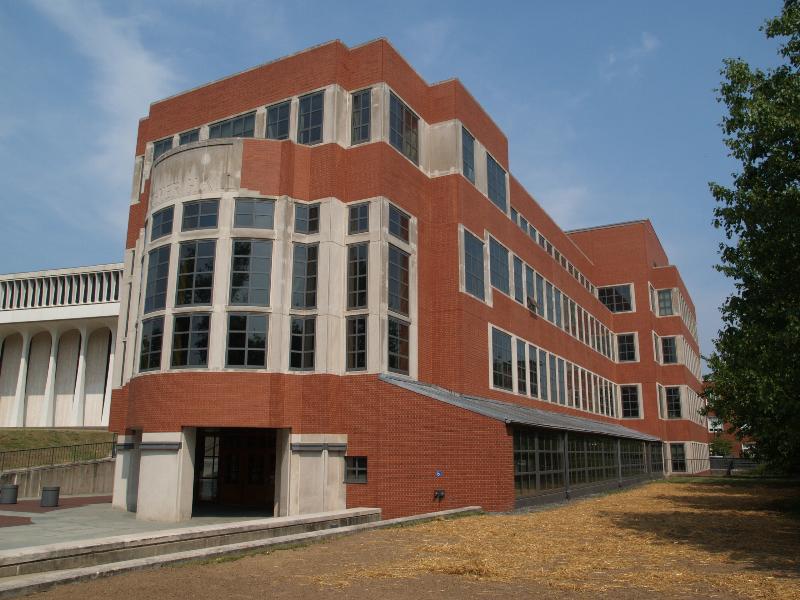 Princeton, New Jersey (NJ): Princeton University: Fisher-Bendheim Hall (1991, Robert C. Venturi)