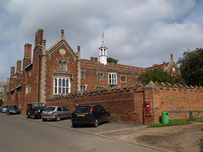 Long Melford, England: Holy and Blessed Trinity Hospital: view (16th century almshouse)