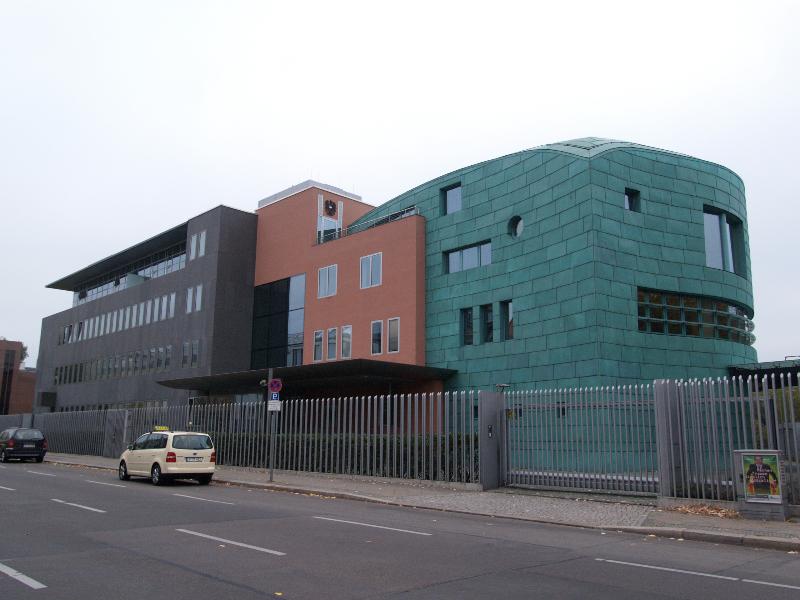 Berlin, Germany: Austrian Embassy (Stauffenbergstrasse): view (1996-2001, Hans Hollein Architects)