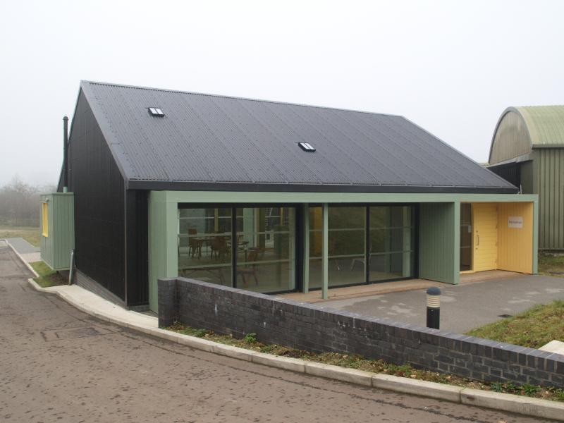 Bourn, England: Wysing Arts Centre: reception building (2006-2008, architect Hawkins \ Brown)