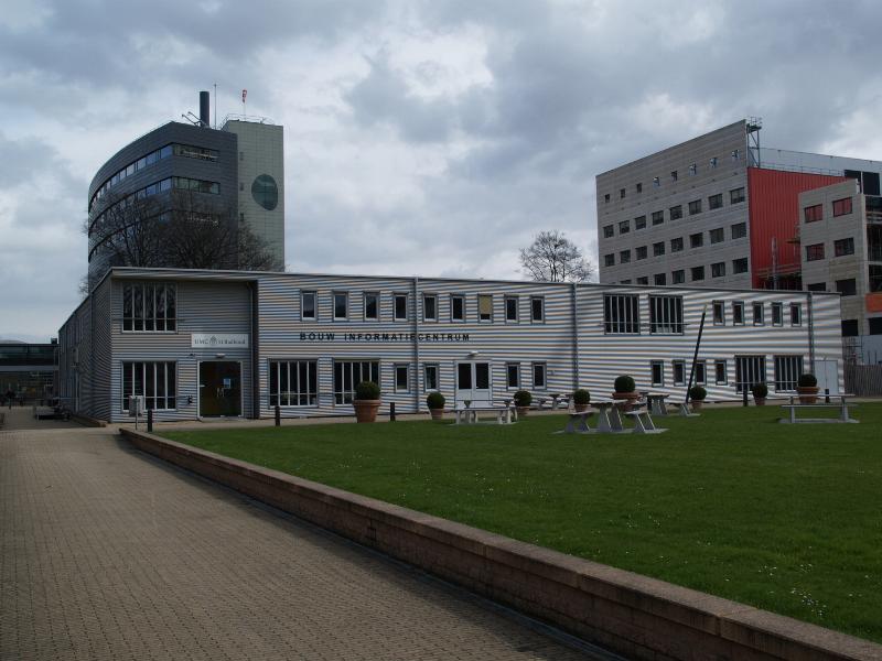 Nijmegen, Netherlands: University Medical Centre St Radboud: Bouw Informatiecentrum (Geert Grooteplein 24) (2007, Storimans Wijffels Architecten)