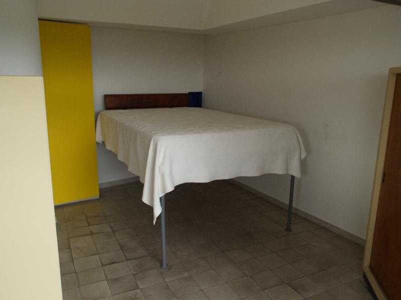 Paris, France: 24 Rue Nungesser-et-Coli: bedroom (1934, architects Le Corbusier and Pierre Jeanneret)