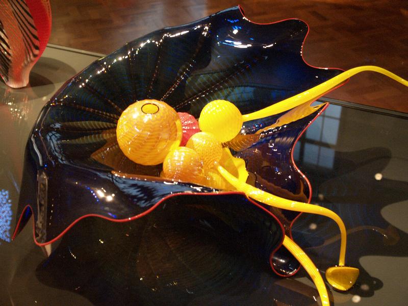 London, England: Victoria and Albert Museum: Deep Blue and Bronze Persian Set (1999, artist Dale Chihuly)