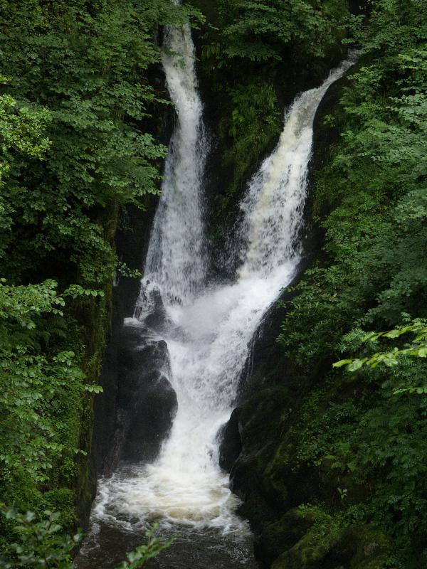 Ambleside, England: Stock Ghyll Force: view of waterfall