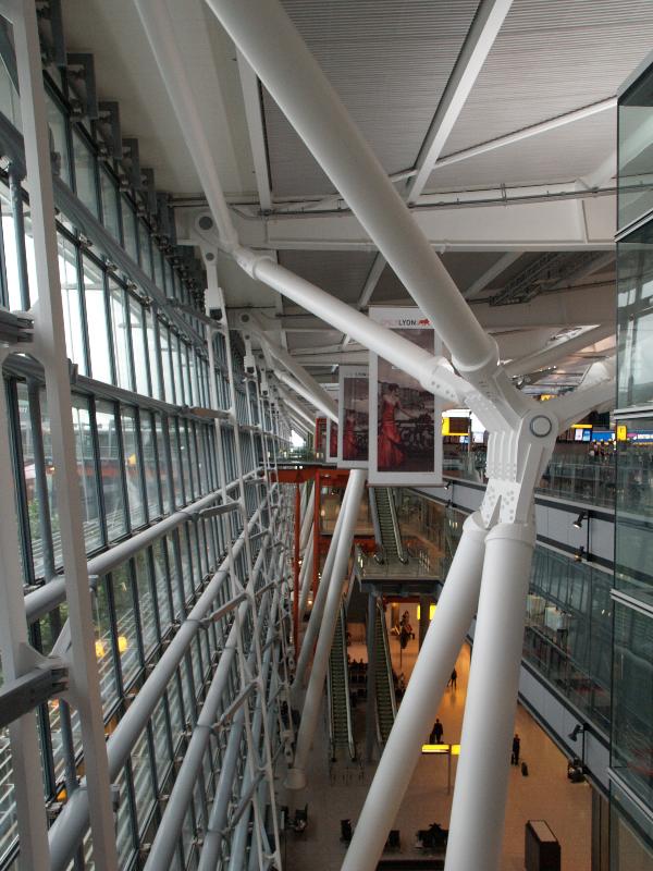 London, England: Heathrow Airport, Terminal 5: support structure (2002-2008, concept designer Richard Rogers Partnership, production architect Pascall + Watson, engineers Arup)