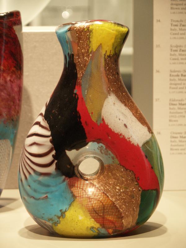 Corning, New York (NY): Corning Museum of Glass: Oriente (Eastern) Vase (designed in 1952, artist Dino Martens)