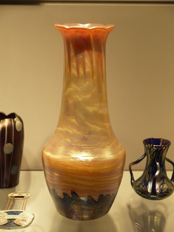 Corning, New York (NY): Corning Museum of Glass: 'Phaenomen' ('Phenomenon') Vase (1902, artist Franz Hofstaetter and Hubert Gessner (Johann Loetz Witwe))