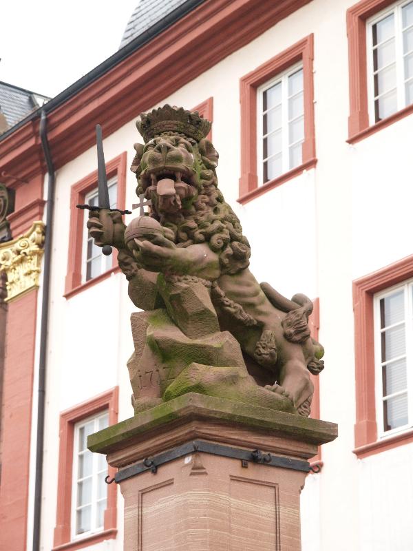 Heidelberg, Germany: Universitaetsplatz: Loewenbrunnen (Lion fountain), lion