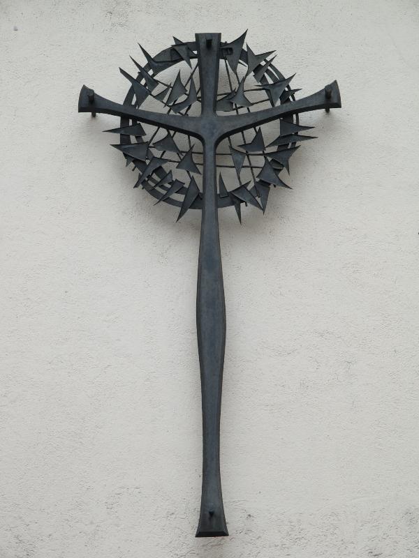 Heidelberg, Germany: English Church: cross (early 1960s, artist Harry McLean)