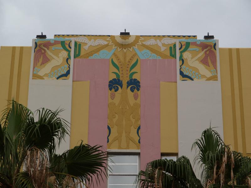 Miami Beach, Florida (FL): 444 Ocean Drive: facade