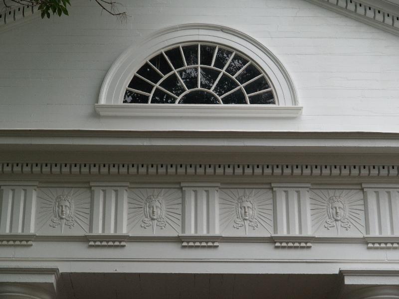 Charlottesville, Virginia (VA): University of Virginia: Pavilion, window and frieze (1822, architect Thomas Jefferson)