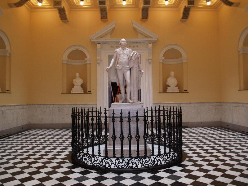 Richmond, Virginia (VA): Virginia State Capitol: rotunda, George Washington (1785-1796, sculptor Jean-Antoine Houdon, architect Thomas Jefferson and Charles-Louis Clerisseau)